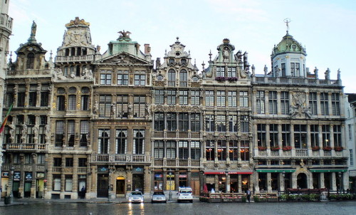 800px-Maisons_Grand-Place_BXL_03