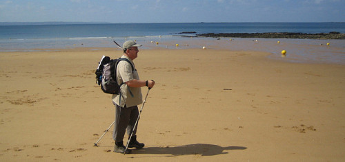 Votre serviteur "bâtonnant" sur une plage bretonne