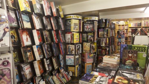 Comics Shop int