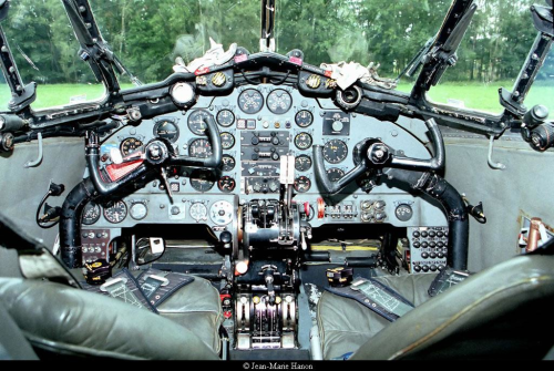 DH104 Cockpit