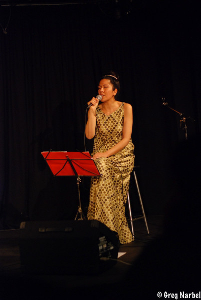 D80 - Amina