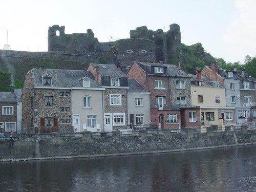 Castle_of_La_Roche-en-Ardenne