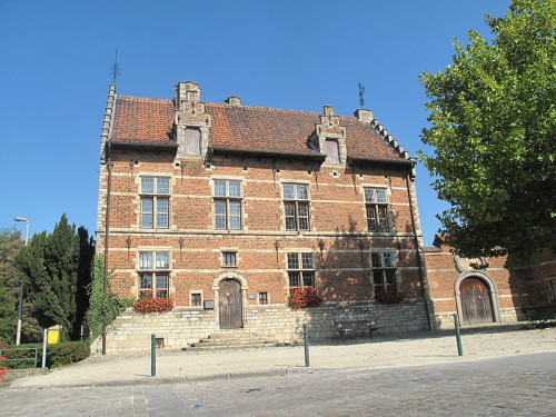 800px-Groot_Bijgaarden,_het_Pampoelhuis_foto2_RM38971_2011-10-02
