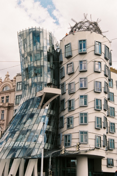 1-prague-maison-qui-danse